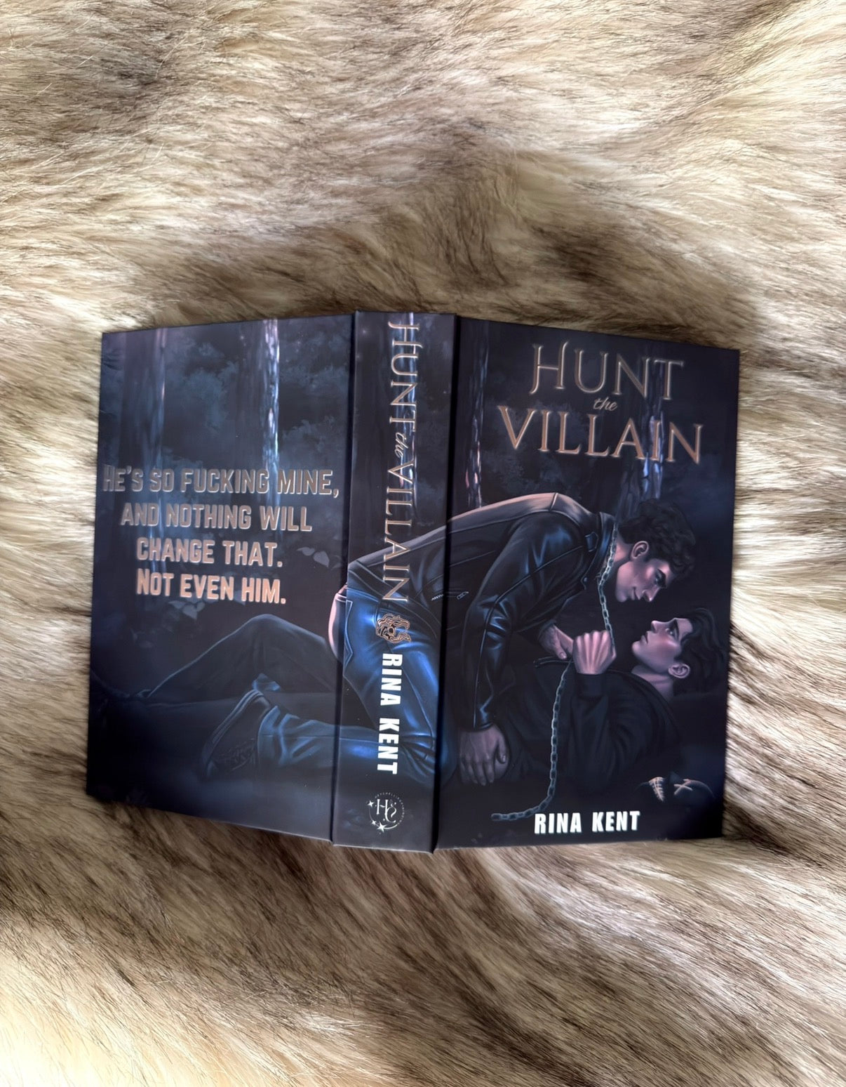 Hunt the Villain by Rina Kent